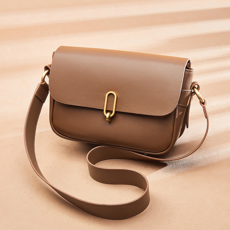 Le sac à bandoulière en cuir pour femme