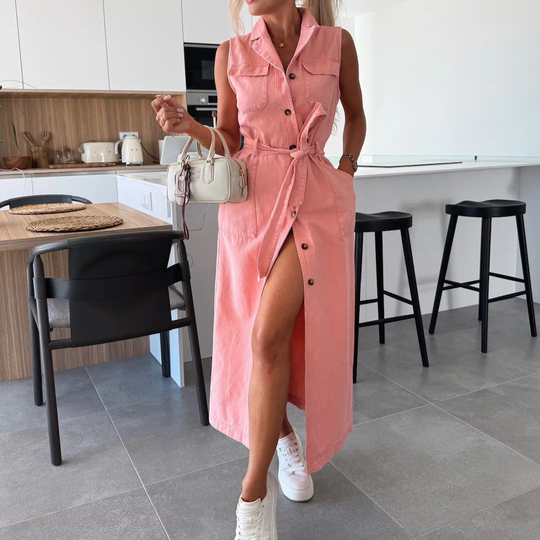 robe en jean sans manches avec une taille étroite