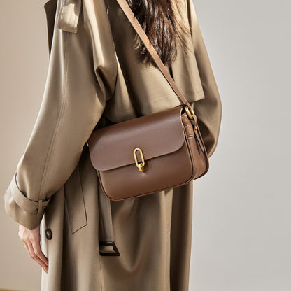 Le sac à bandoulière en cuir pour femme