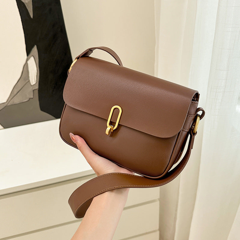 Le sac à bandoulière en cuir pour femme